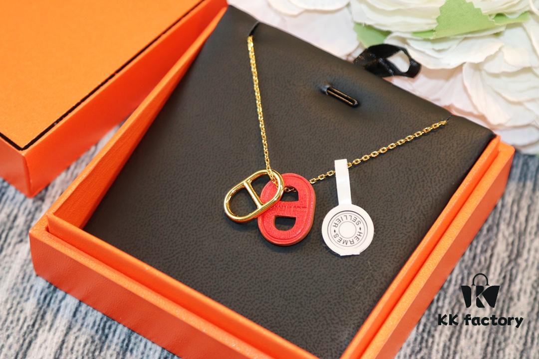 692fc9ad99f2d84055c8918b Heritage Edition. Fashionable and Trendy Top Designer Brand Hermes Lock Necklace Genuine Leather Craft with Gold-Plated Material