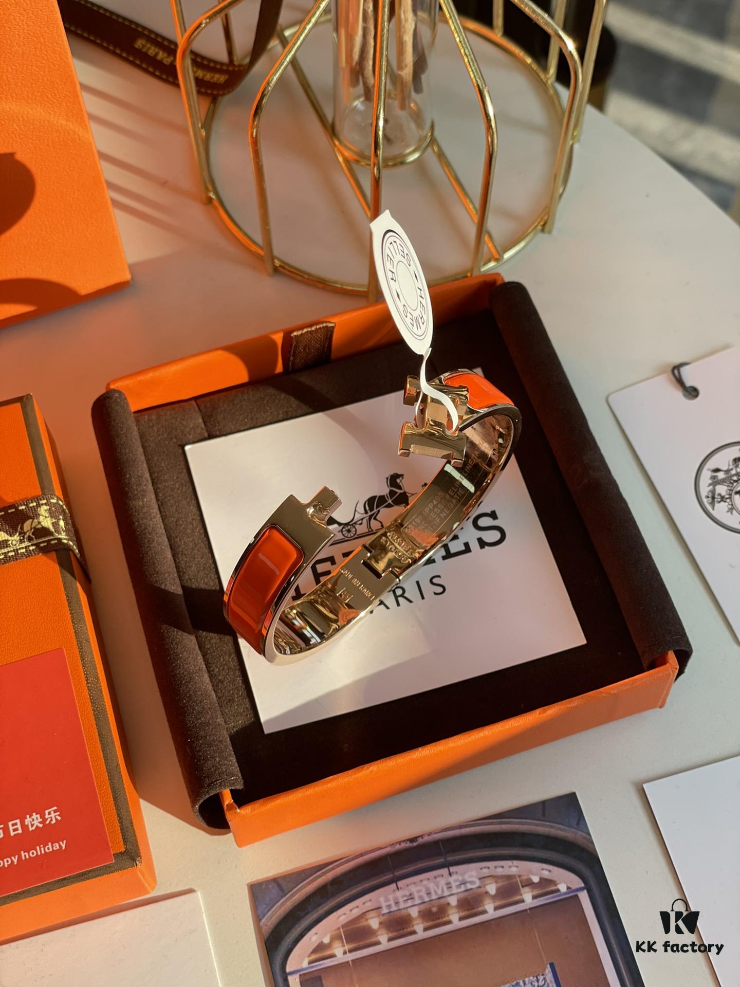 Hermes Overseas Loyalty Member Gift | Pop H Collection Bracelet in Rose Gold and Hermes Orange