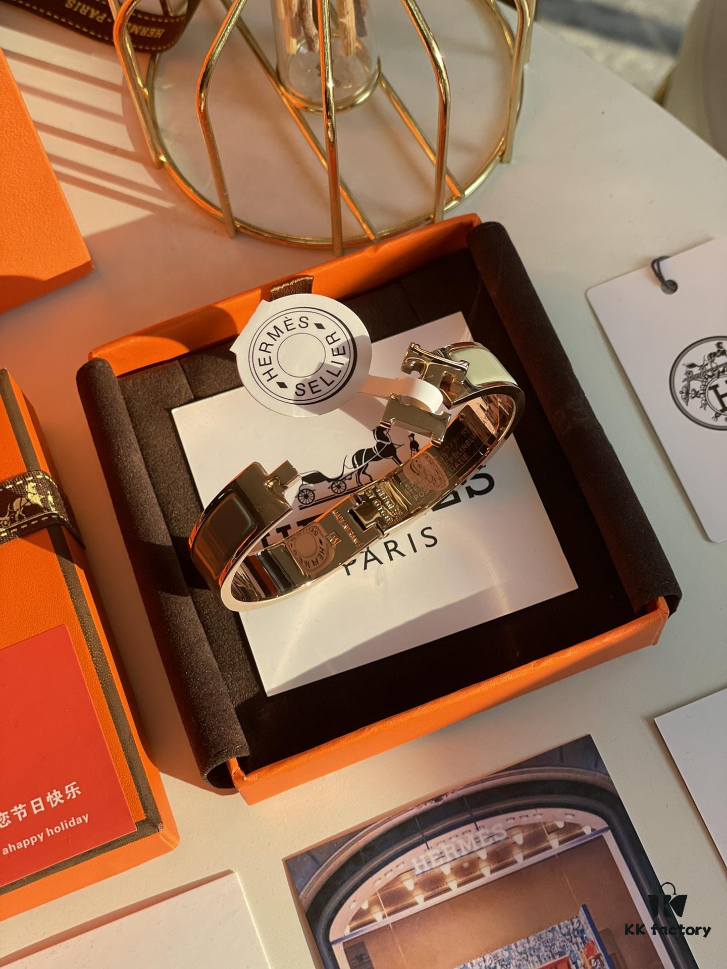 692fc9cf99f2d84055c891b0 Hermès Overseas Points Member Gift HERMES | Pop H Collection ✨ Rose Gold Elephant Gray Bracelet Classic H Clasp Timeless Design