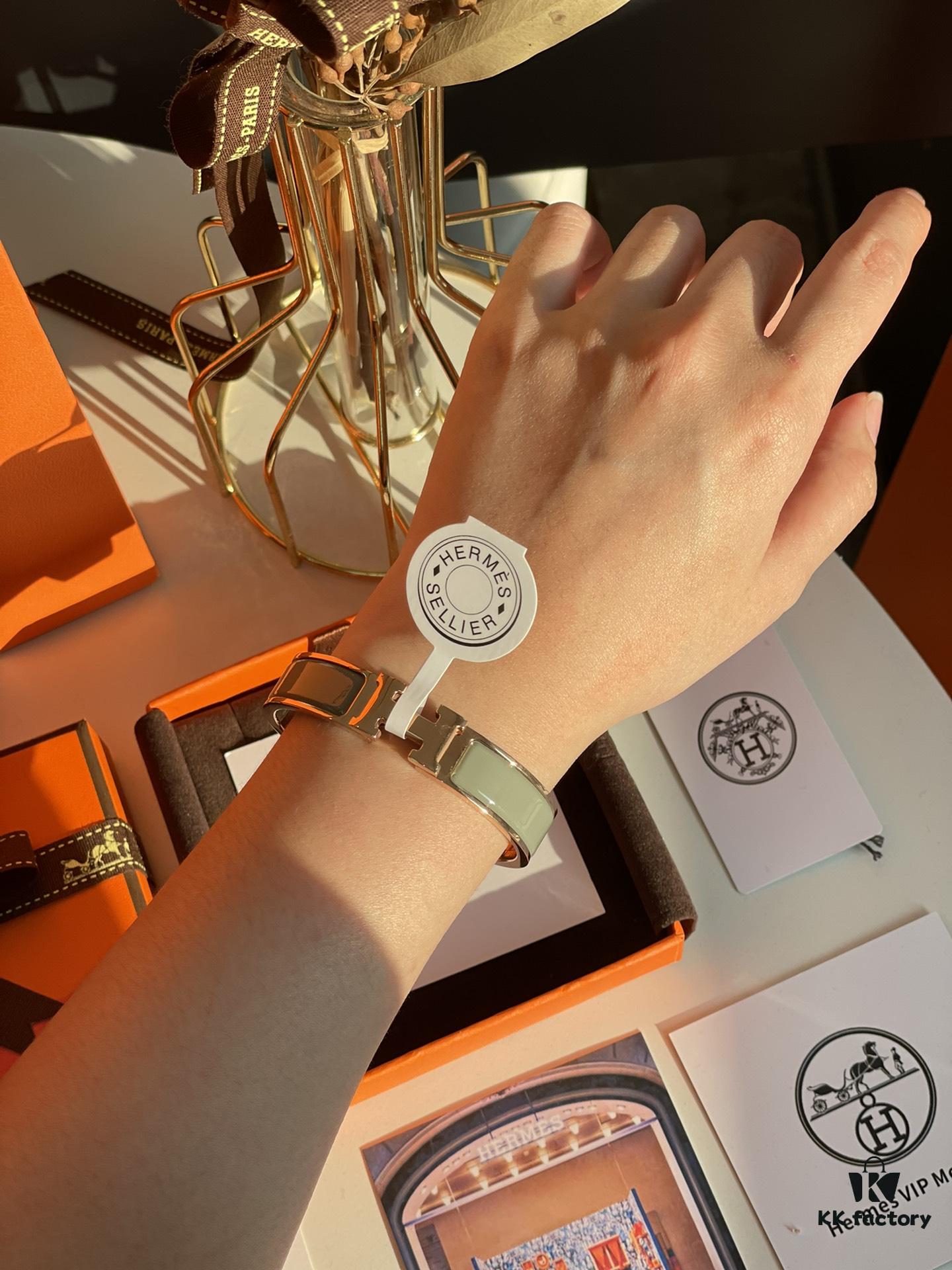 692fc9d399f2d84055c891b2 Hermès Overseas Points Member Gift HERMES | Pop H Collection ✨ Rose Gold Elephant Gray Bracelet Classic H Clasp Timeless Design