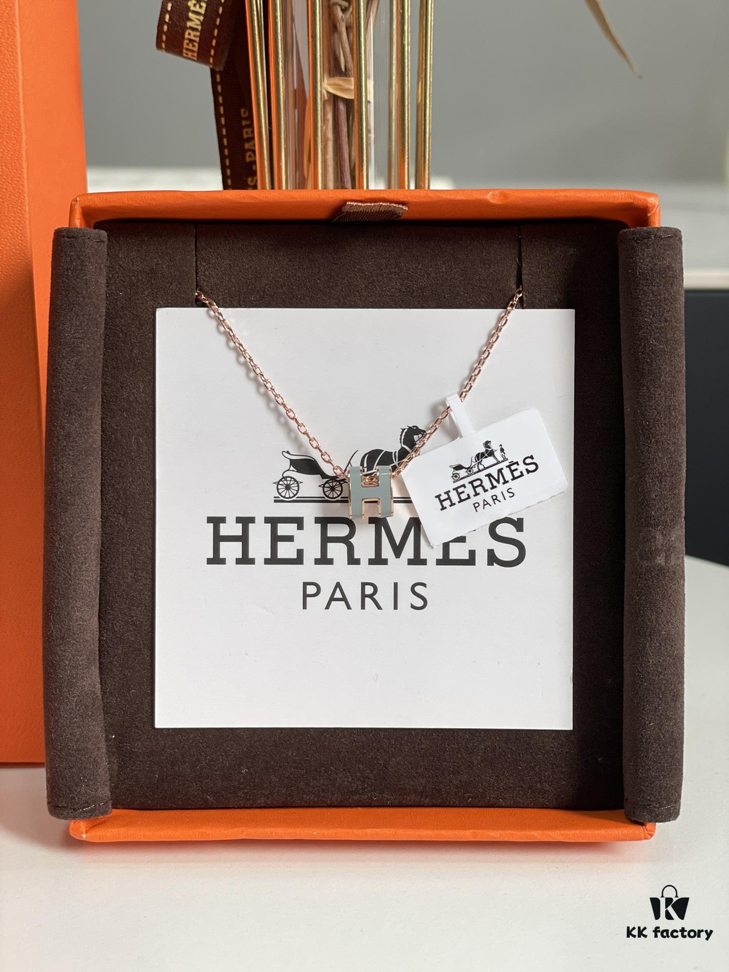 Hermes Overseas Points Member Gift | Pop H Collection ✨ Rose Gold Elephant Grey [Mini Size] | Classic H Lock, Timeless Design 🥰 | Clear Engraving on Bottom, Exquisite Craftsmanship | Includes Identity Strap, Points Card, Label, and Full Packaging