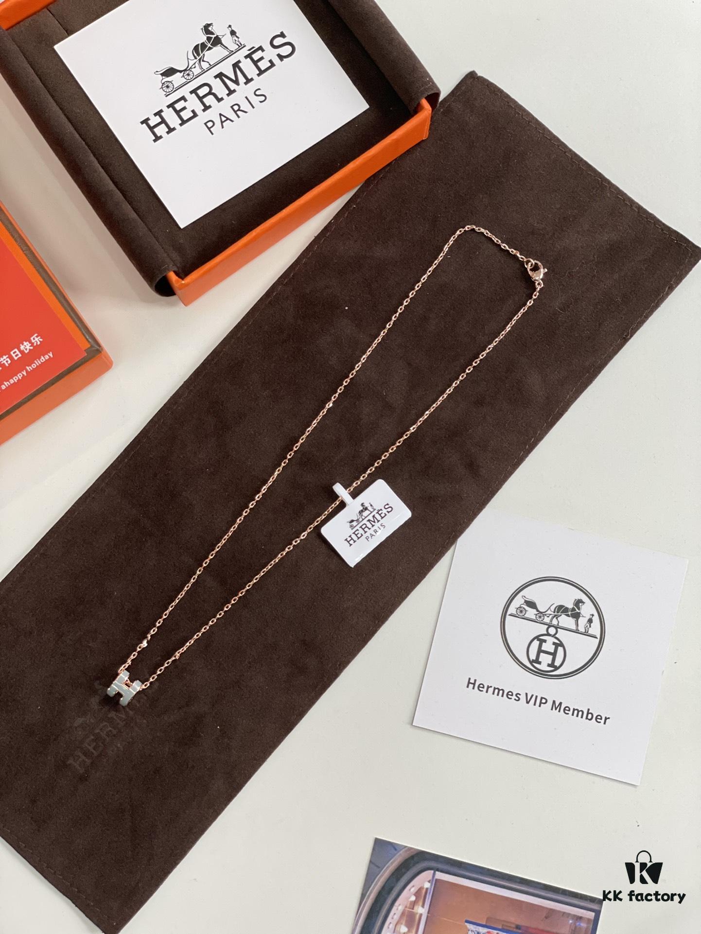 Hermes Overseas Points Member Gift | Pop H Collection ✨ Rose Gold Elephant Grey [Mini Size] | Classic H Lock, Timeless Design 🥰 | Clear Engraving on Bottom, Exquisite Craftsmanship | Includes Identity Strap, Points Card, Label, and Full Packaging