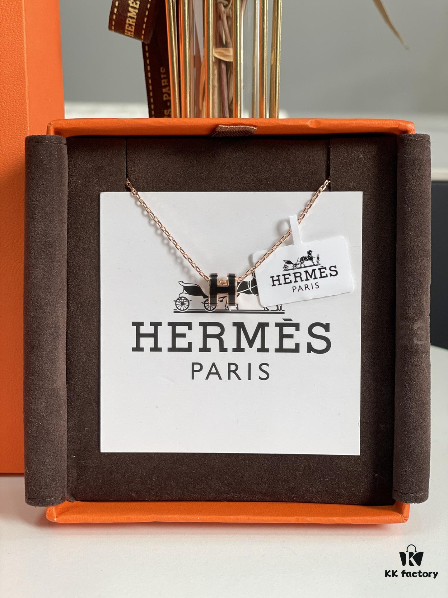692fc9ee99f2d84055c891d3 Hermes Overseas Points Member Gift | Pop H Collection ✨ Rose Gold with Black Linlang Mini Size | Classic H Buckle, Timeless Design 🥰 Clear Engraving at Bottom, Linlang Craftsmanship | Includes Identity Strap, Points Card, Labels, Full Packaging