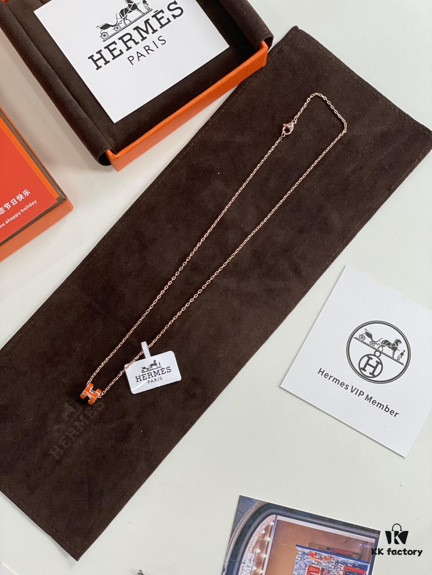 Hermes Overseas Points Member Gift Hermes | Pop H Series ✨ Rose Gold Hermès Orange [Mini Size] Classic H Closure, Timeless Style 🥰 Clear Engraving at Bottom, Exquisite Craftsmanship Complete Set with Identity Strap, Points Card, Labels and Original Packaging