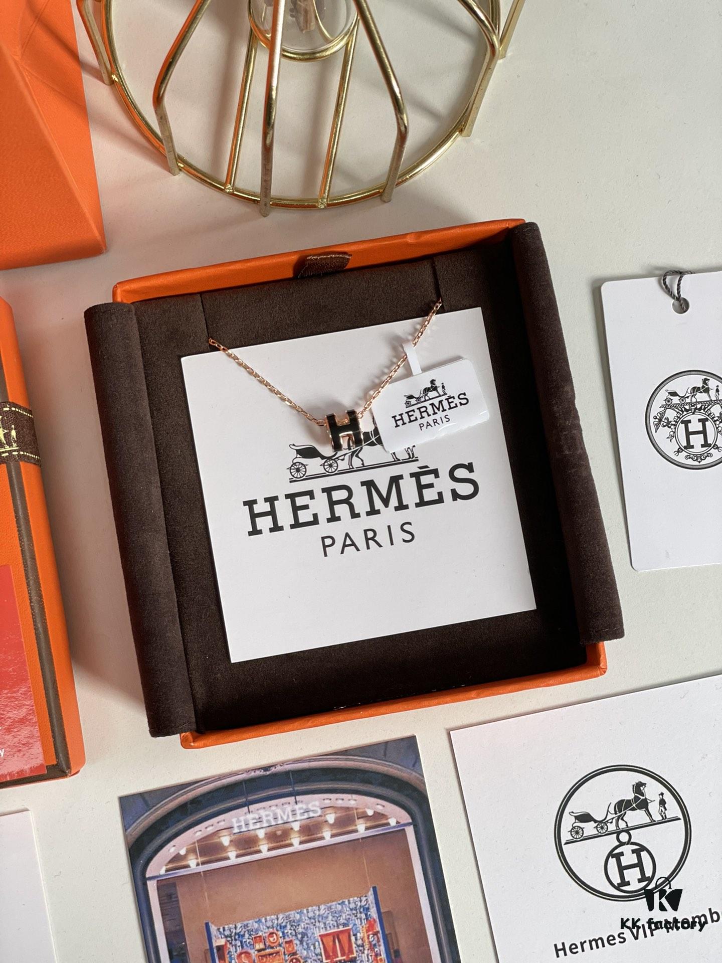 692fca0d99f2d84055c891f4 Hermes Overseas Points Member Gift | Pop H Collection ✨ Rose Gold with Black Linlang Mini Size | Classic H Buckle, Timeless Design 🥰 Clear Engraving at Bottom, Linlang Craftsmanship | Includes Identity Strap, Points Card, Labels, Full Packaging