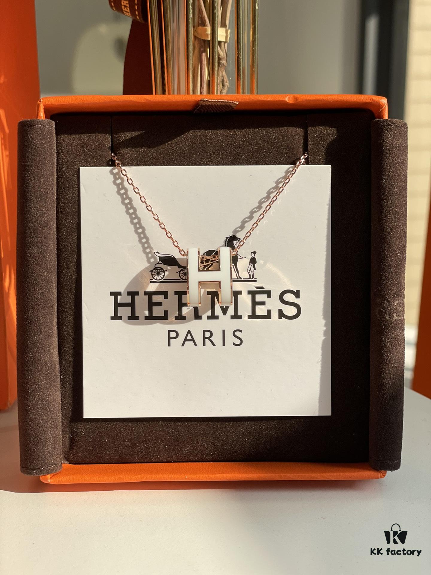 Hermes Overseas Points Member Gift HERMES | Pop H Collection ✨ Classic H Buckle, Timeless Design 🥰 Clear Engraving at Bottom, Rose Gold Milkshake White, Identity Strap, Points Card, Labels, Full Packaging