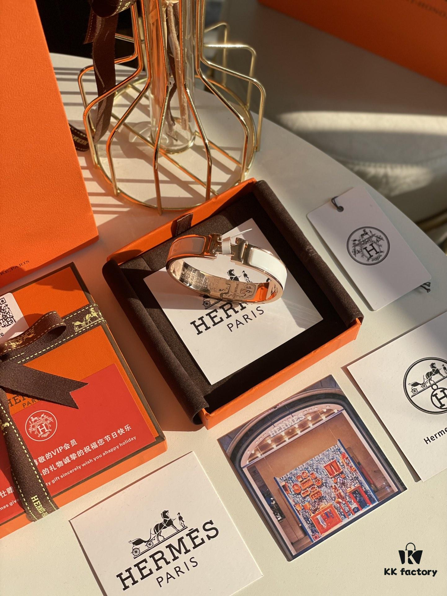 Hermes Overseas Member Points Gift | Pop H Collection ✨ Rose Gold Malted Milk White [Bracelet] Classic H Closure, Timeless Design 🥰 Clear Engraving at Base, Exquisite Craftsmanship Complete Set Packaging with Identity Tag, Points Card, and Labels