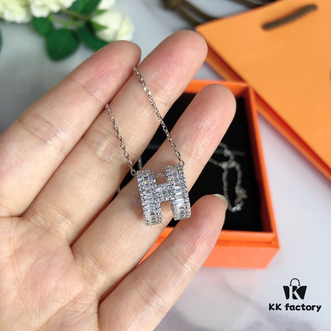 692fca4b99f2d84055c8924b New Advanced Precision Edition Hermes Popular H Logo Full Diamond Necklace, High-Carbon Diamonds, 925 Sterling Silver Gold Plated with K-Gold Texture