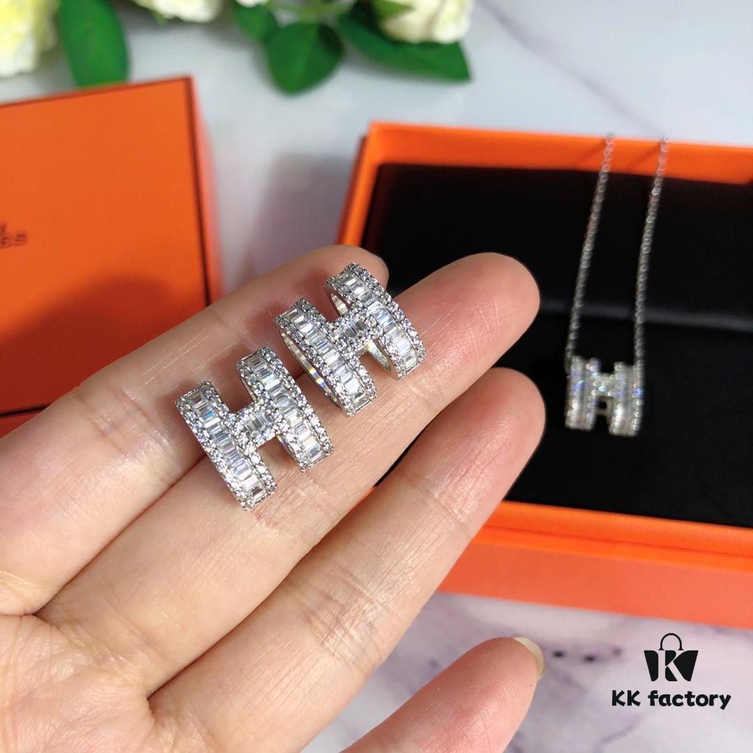 692fca4e99f2d84055c89252 New Premium Craftsmanship Hermes Full Diamond H Stud Earrings, High-Carbon Diamonds, 925 Sterling Silver Gold Plated with K-Gold Finish