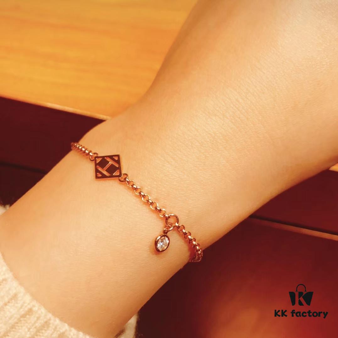 Hermes Diamond-Openwork H Bracelet, Extremely Versatile and Brightening with Minimalist Style