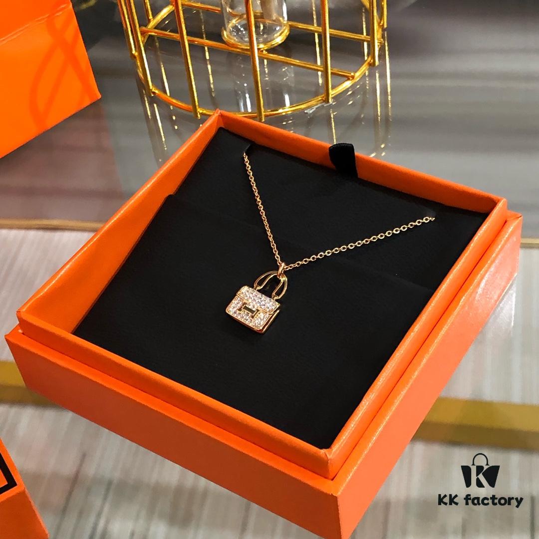 692fca9c99f2d84055c892d1 2021 Latest Version Hermes Kelly Chain Necklace, Z-Premium Custom Grade with 0.5 Micron Thick Gold Plating, Perfectly Polished 360-Degree Finish, Authentic Engraving, Miniature Design for Ultimate Elegance