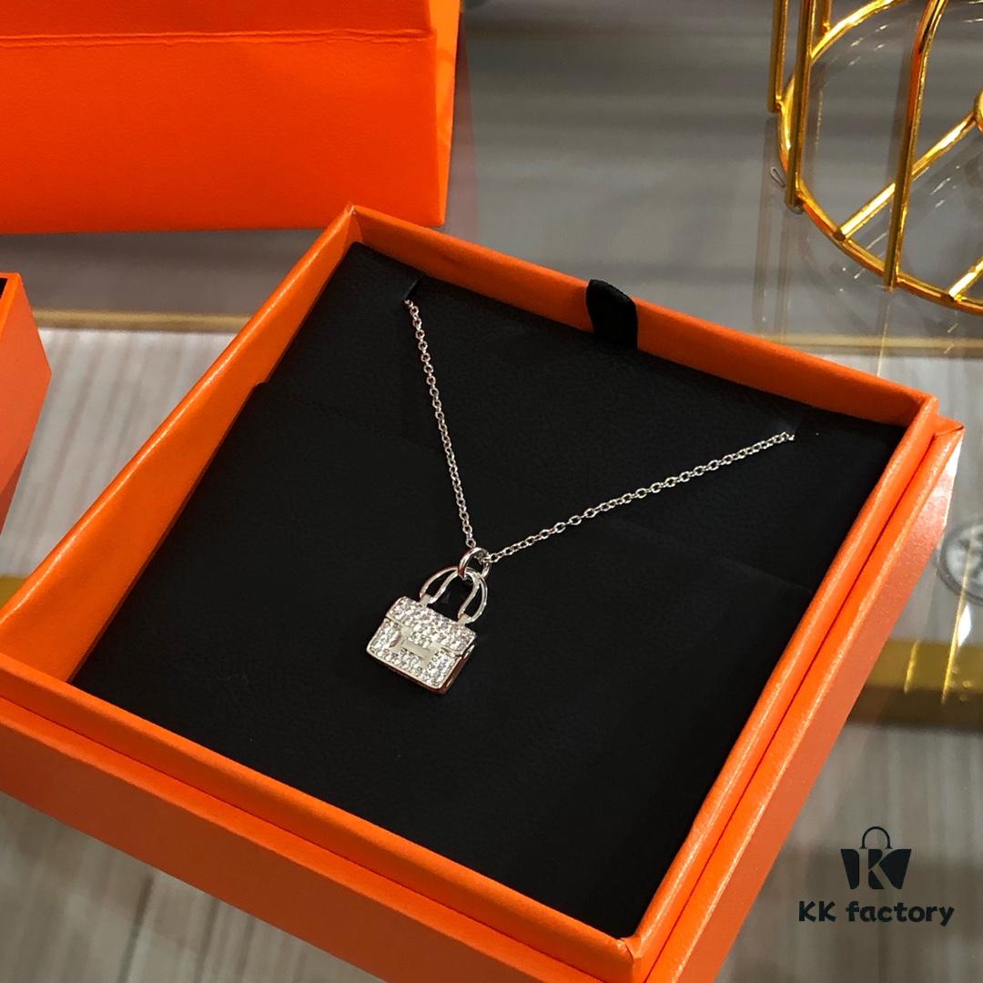692fca9f99f2d84055c892d6 2021 Latest Version Hermes Kelly Chain Necklace, Z-Premium Custom Grade with 0.5 Micron Thick Gold Plating, Perfectly Polished 360-Degree Finish, Authentic Engraving, Miniature Design for Ultimate Elegance