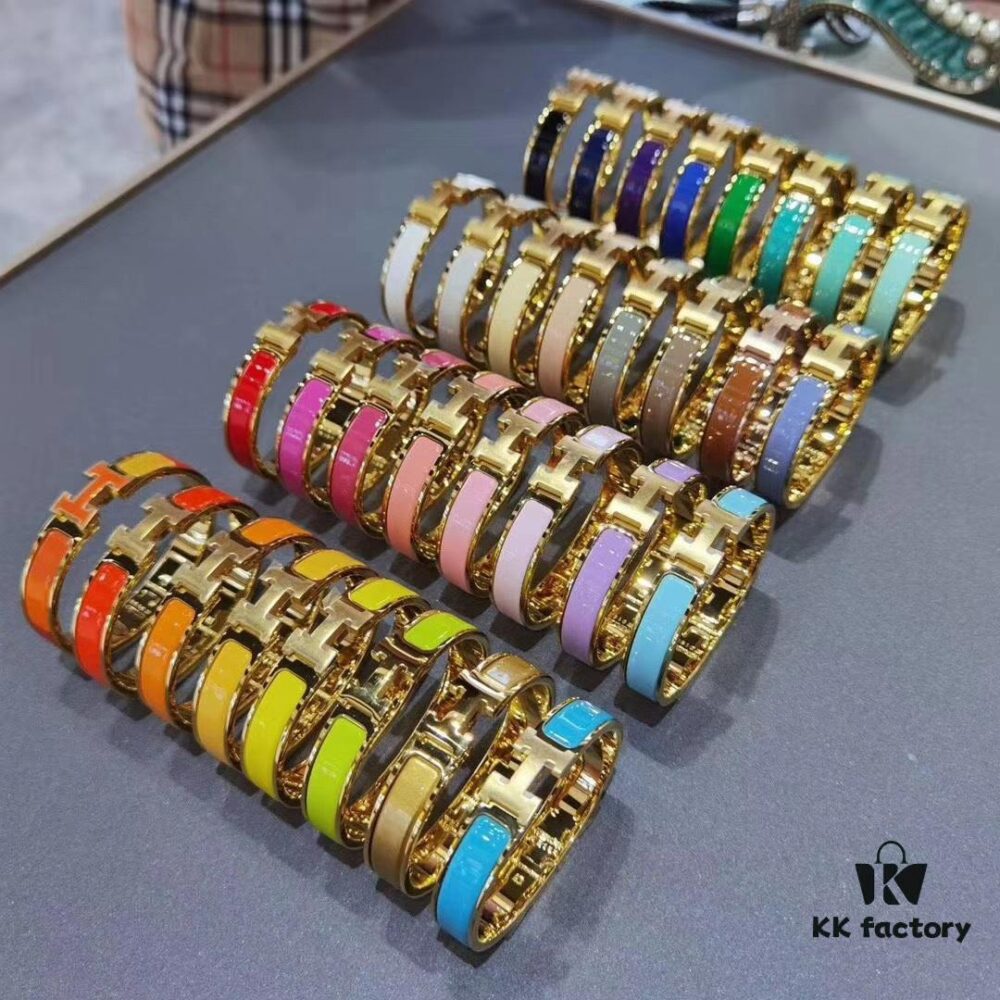 692fcaa899f2d84055c892ec Myriad Colors Always Convey Affection – Enter the World of Hermès