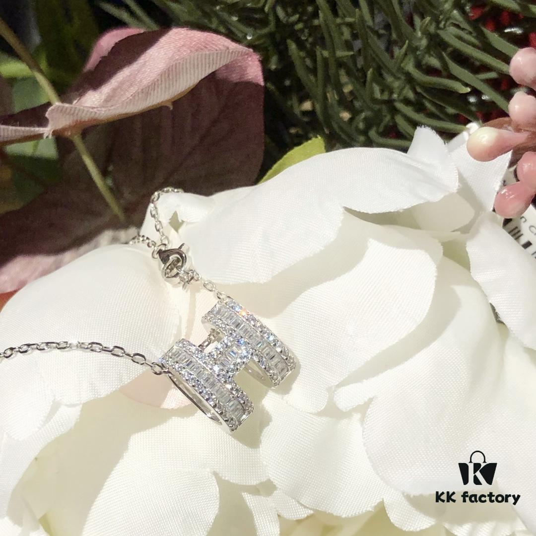 692fcac099f2d84055c8931b Top-tier Hermes-inspired Diamond-Paved 'H' Necklace, 925 Sterling Silver with Precision CNC Craftsmanship and Exquisite Stone Inlay