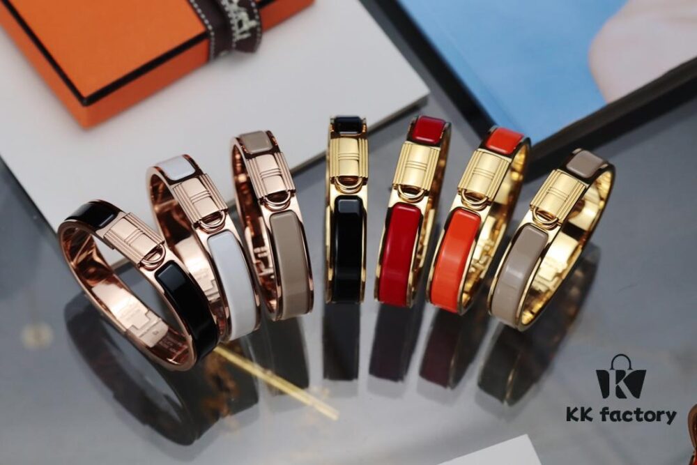 692fcacf99f2d84055c89335 New Arrival Hermès-Inspired Enamel H Bracelet – Premium Craftsmanship with Authentic Details