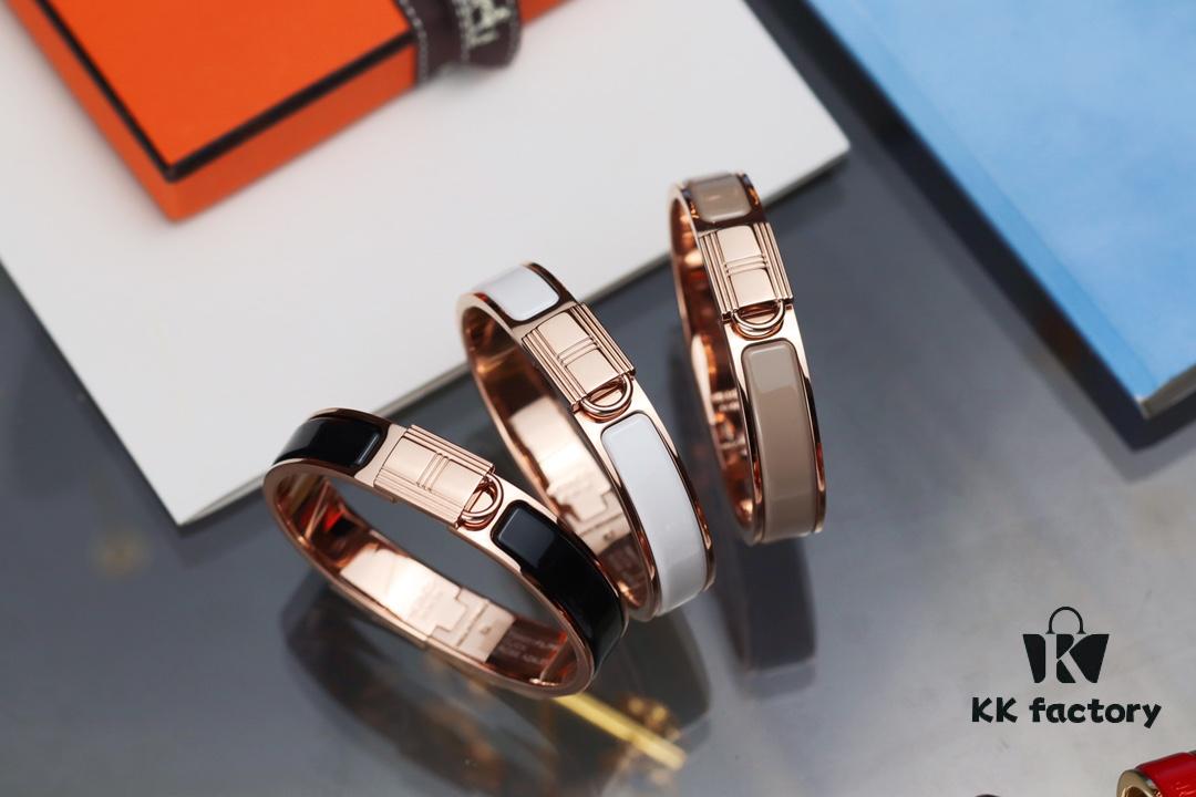 692fcad099f2d84055c89338 New Arrival Hermès-Inspired Enamel H Bracelet – Premium Craftsmanship with Authentic Details