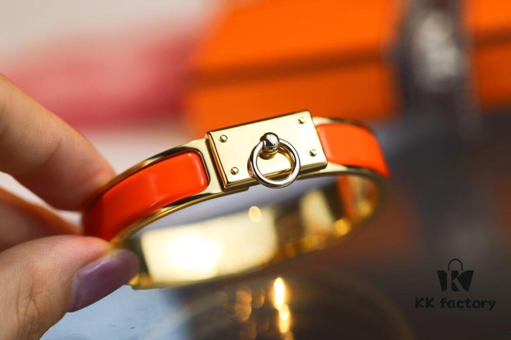 692fcad699f2d84055c89346 New Arrival H Bracelet Series Inspired by Hermès Circle and Padlock Design with Enamel Craftsmanship