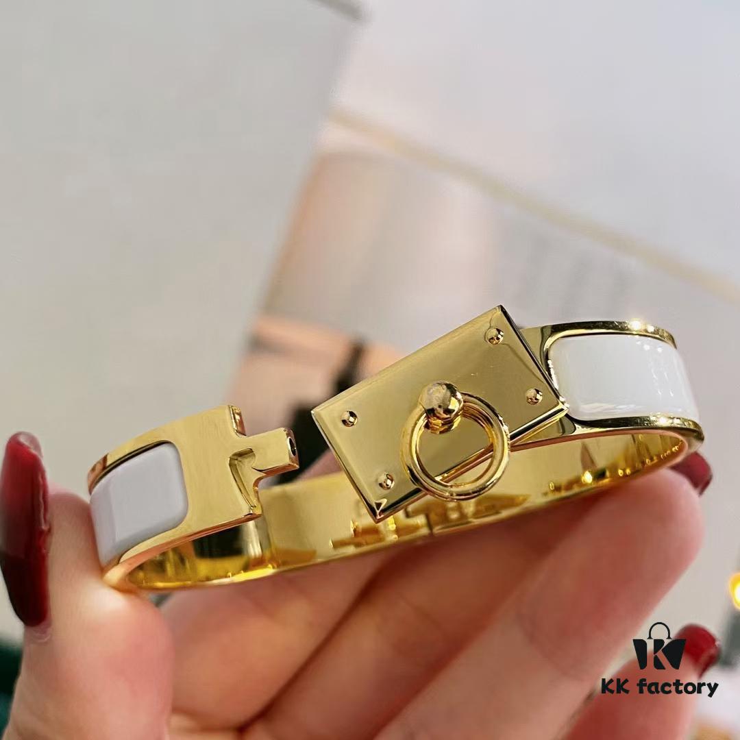 692fcaea99f2d84055c89368 Hermès New Kelly Ring Bracelet