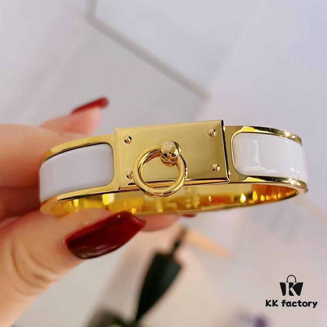 692fcb0599f2d84055c89399 Hermès New Kelly Ring Bracelet