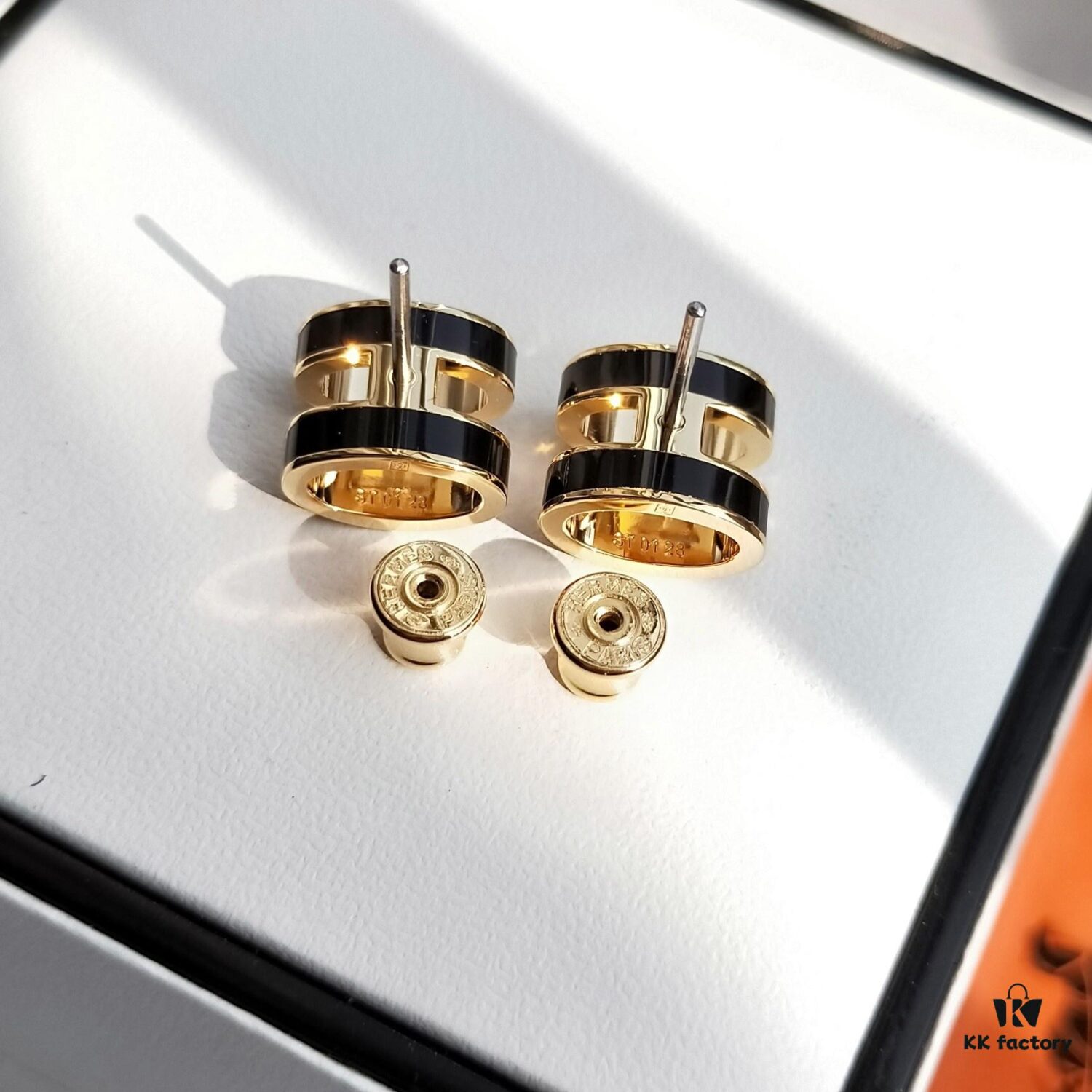 692fcb0699f2d84055c8939b Hermes Pop Platinum-edged H Enamel Stud Earrings with Anti-counterfeit Mark on Backing Plug