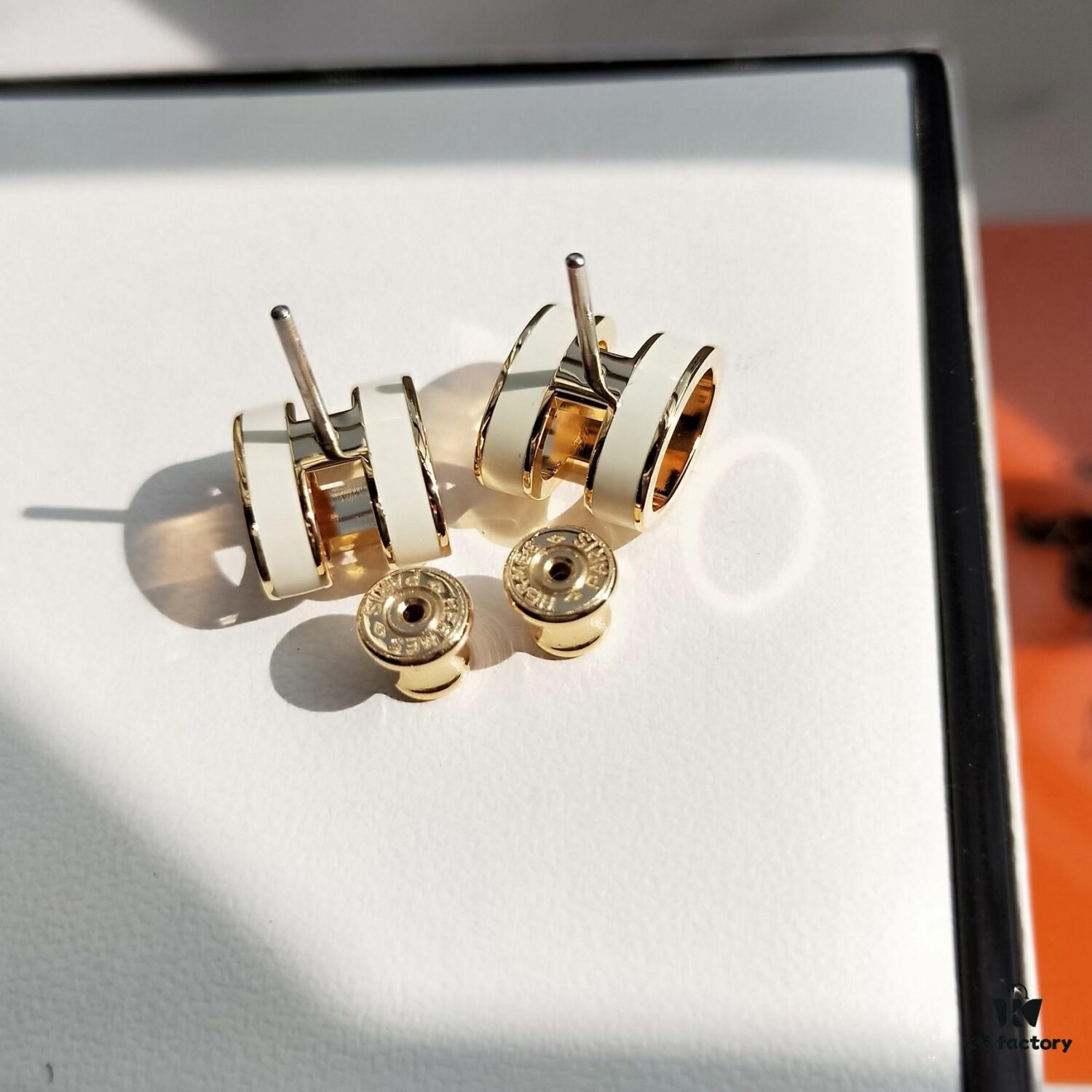 692fcb0b99f2d84055c893a5 Hermes Pop Platinum Edge H Enamel Stud Earrings
