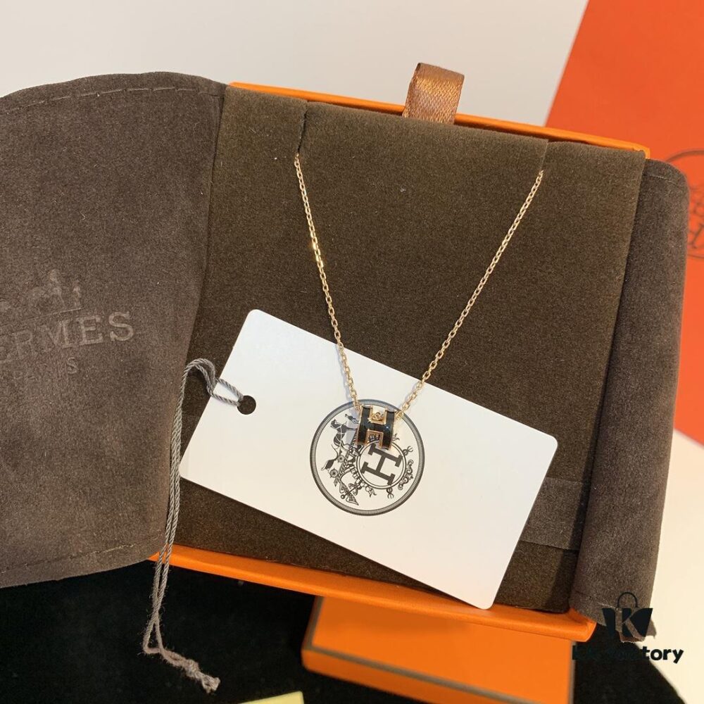 692fcb0e99f2d84055c893a9 Summer Essential! The Hermes Mini Style is Absolutely Amazing!