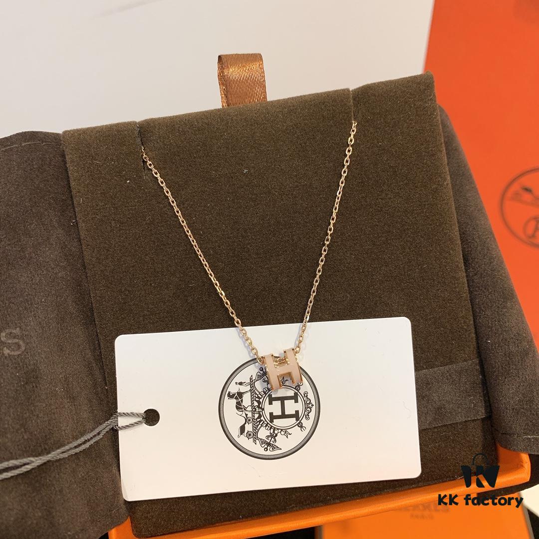 Summer Essential! The Hermes Mini Style is Absolutely Amazing!