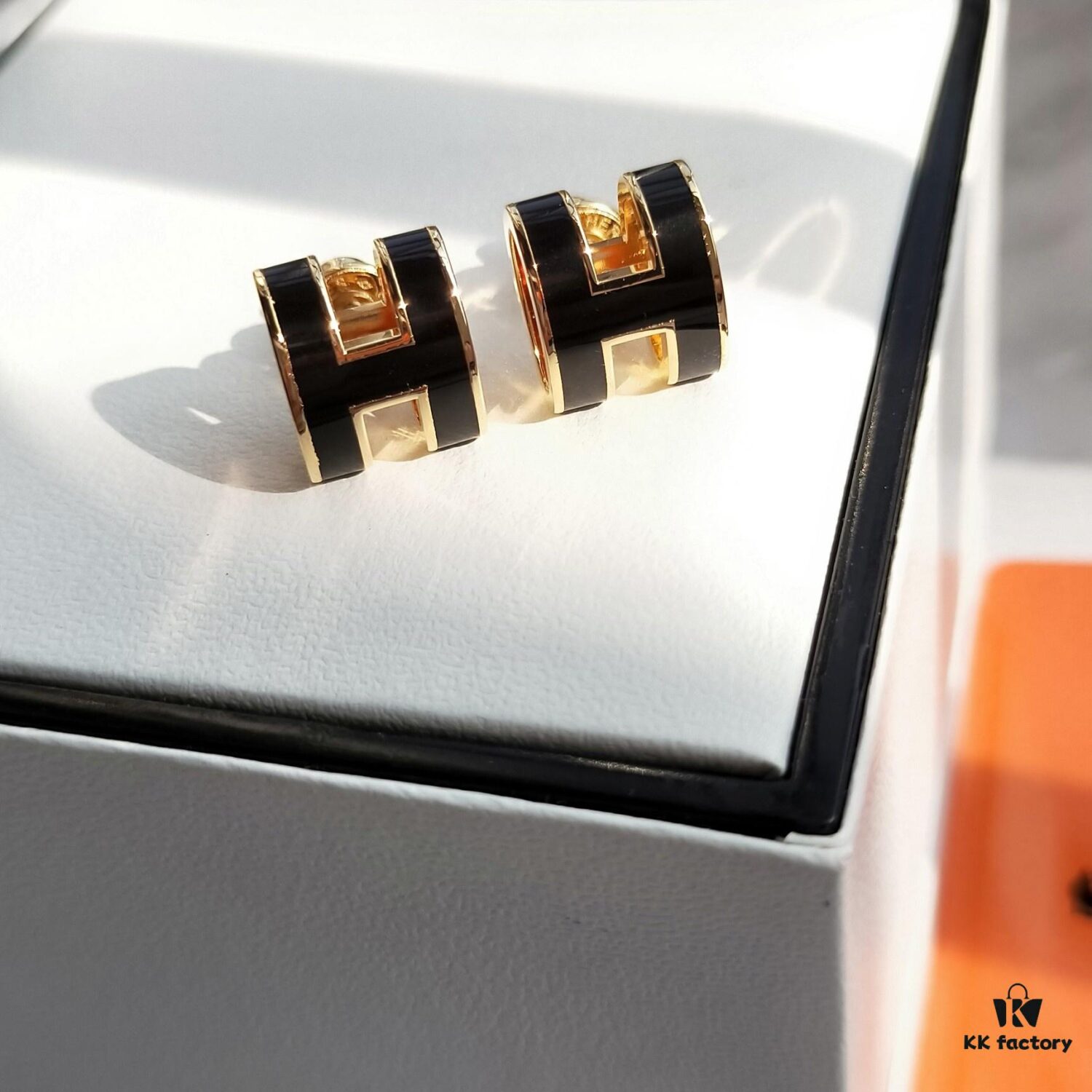 692fcb0f99f2d84055c893ad Hermes Pop Platinum-edged H Enamel Stud Earrings with Anti-counterfeit Mark on Backing Plug