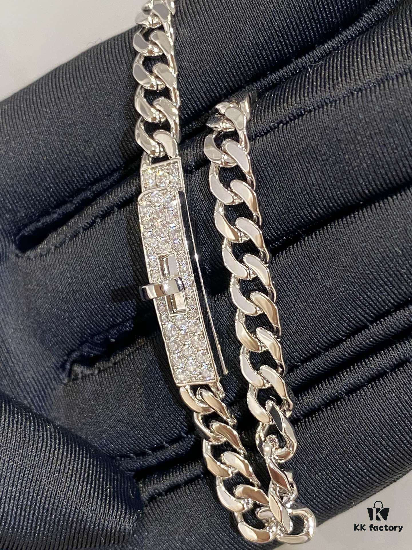 692fcb3b99f2d84055c89404 Hermes New Kelly Collection Jewelry, Kelly Gourmette Bracelet with Cuban Chain, Wide Trendy Design, Diamond Clasp with Thick Chain, Exuding Luxury and Elegance