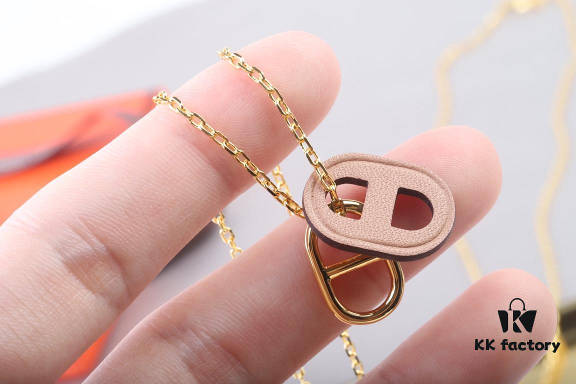 692fcb6199f2d84055c8944c OMaillon Series Calfskin Necklace