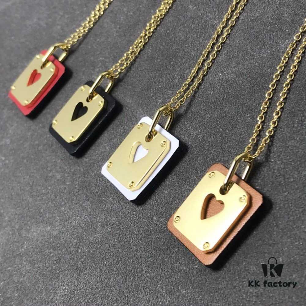 692fcb6f99f2d84055c89469 Hermes High-End Elegant Playing Card Pendant Necklace, Most Attractive Classic Design, Exquisite and Premium, Not Your Average Mass-Market Cheap Item, Ultimate in Style and Texture, Instantly Recognizable at First Glance