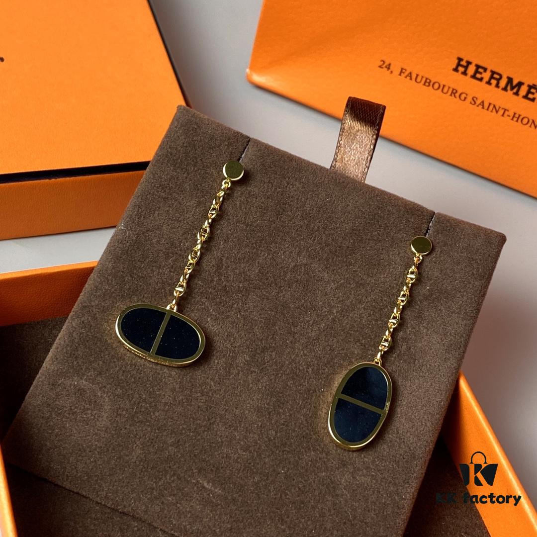 692fcbc599f2d84055c8950a Hermes Chaine d'Ancre Verso Asymmetric Pig Nose Earrings in Yellow Gold, Rose Gold, and Black Ceramic