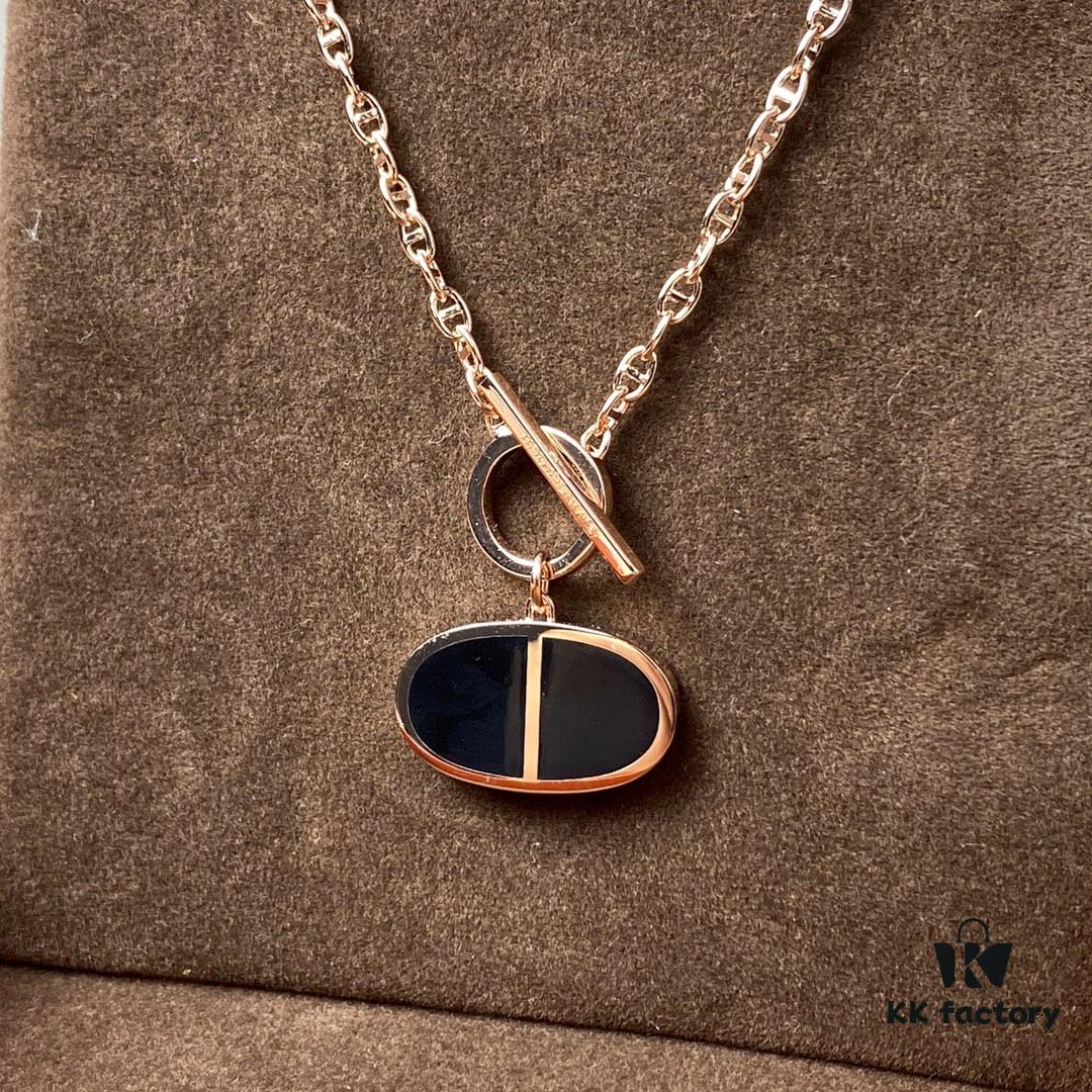 692fcbcb99f2d84055c89514 Hermes Chaine d'Ancre Verso Pig Nose Necklace