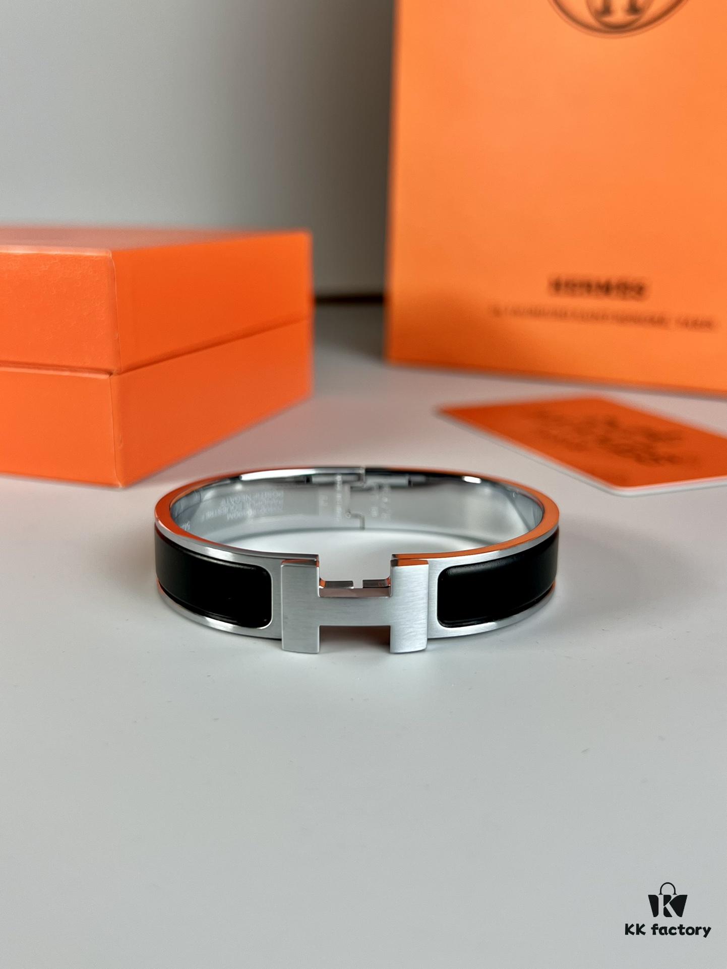 692fcbd099f2d84055c8951c Hermès New Arrival Bracelet, Authentic-Like Inner Circle Label Sticker, Proxy Purchase Version 😎 Herme*CLIC Enamel H Bracelet, Stylish and Versatile Look ❤ Perfect for Couples 👨🏻💏🌸