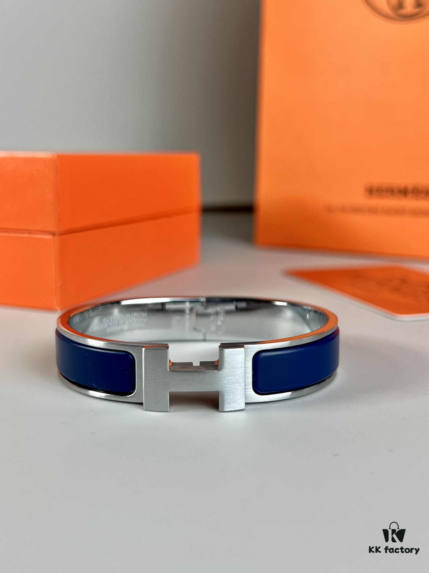 692fcbd199f2d84055c89520 Hermès New Arrival Bracelet, Authentic-Like Inner Circle Label Sticker, Proxy Purchase Version 😎 Herme*CLIC Enamel H Bracelet, Stylish and Versatile Look ❤ Perfect for Couples 👨🏻💏🌸