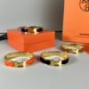 Hermes New Bracelet, Authentic Inner Circle Label Sticker, Proxy Purchase Version 😎 Herme*CLIC Enamel H Bracelet, Worn by Hermes ❤️ Extremely Versatile and Beautiful! Perfect for Couples, Men Size 19, Women Size 17 💌🌸 A Must-Have for True Hermes Fans, the Most Classic Among Numerous Hermes Bracelets, Featuring Smooth and Rich Enamel Craftsmanship, Full in Shape and Lustrous in Color ❤️❤️ Ideal as a Couple's Set, Only High-End Version Produced! Available in Size 17 and 19