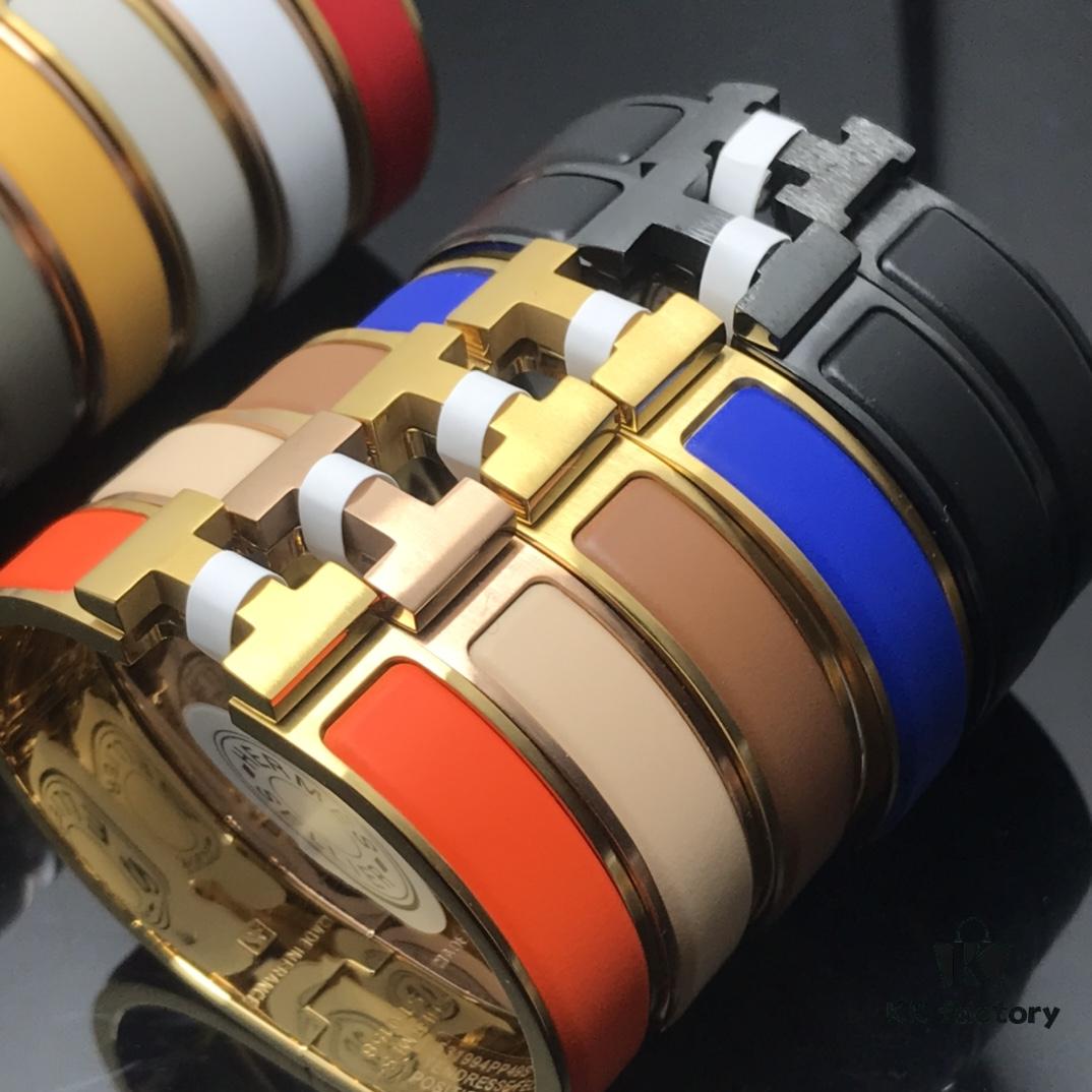 692fcbf499f2d84055c89560 Hermes Bracelet New Matte Sandblasted Couple Bracelet White Gold Rose Gold Yellow Gold Size: Men's Women's