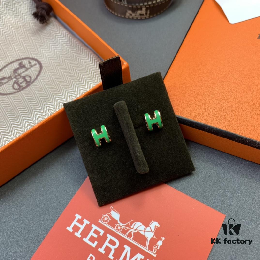 Hermes Small Necklace and Stud Earrings