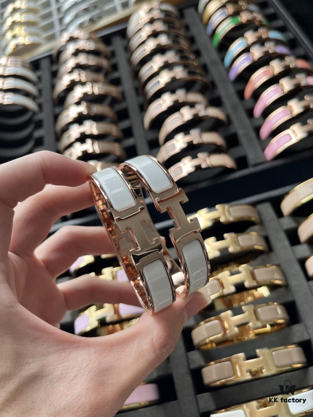 692fcc3f99f2d84055c895f1 Rose Gold White
