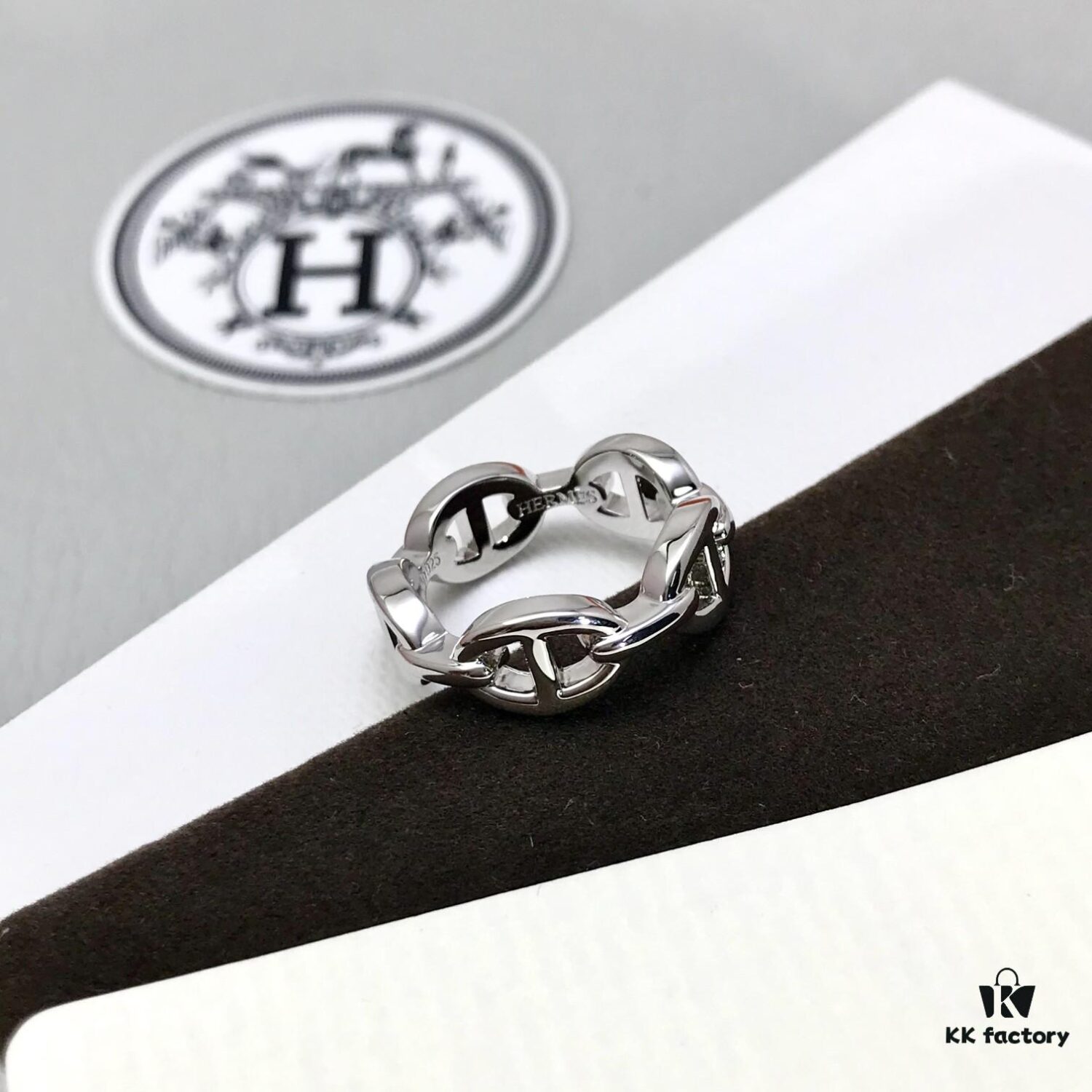 692fcc3f99f2d84055c895f3 Hermes Pig Nose Ring – Hottest Online Sensation! The Most Sought-After ZG Stockout King, Extremely Hard to Find!