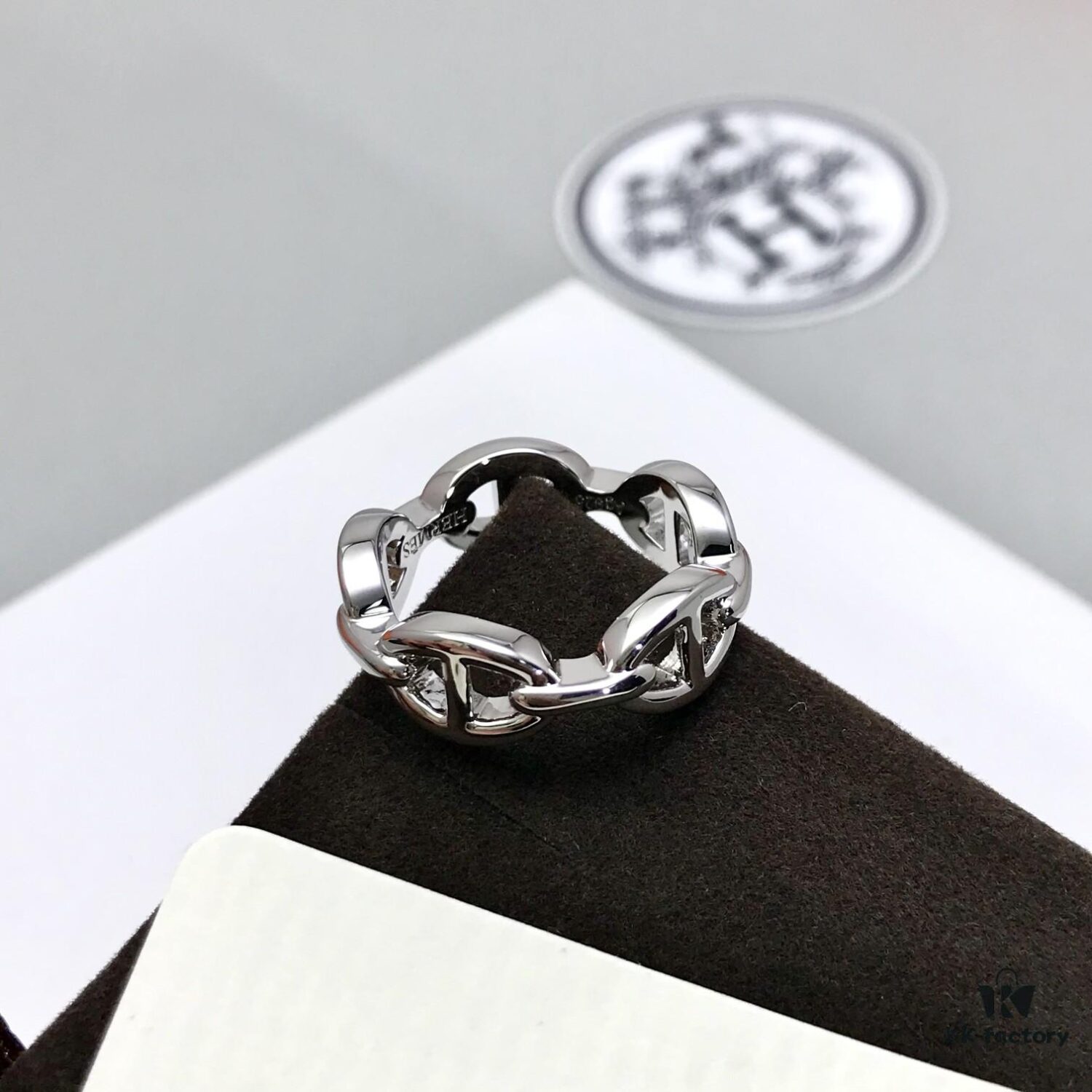 692fcc4099f2d84055c895f5 Hermes Pig Nose Ring – Hottest Online Sensation! The Most Sought-After ZG Stockout King, Extremely Hard to Find!