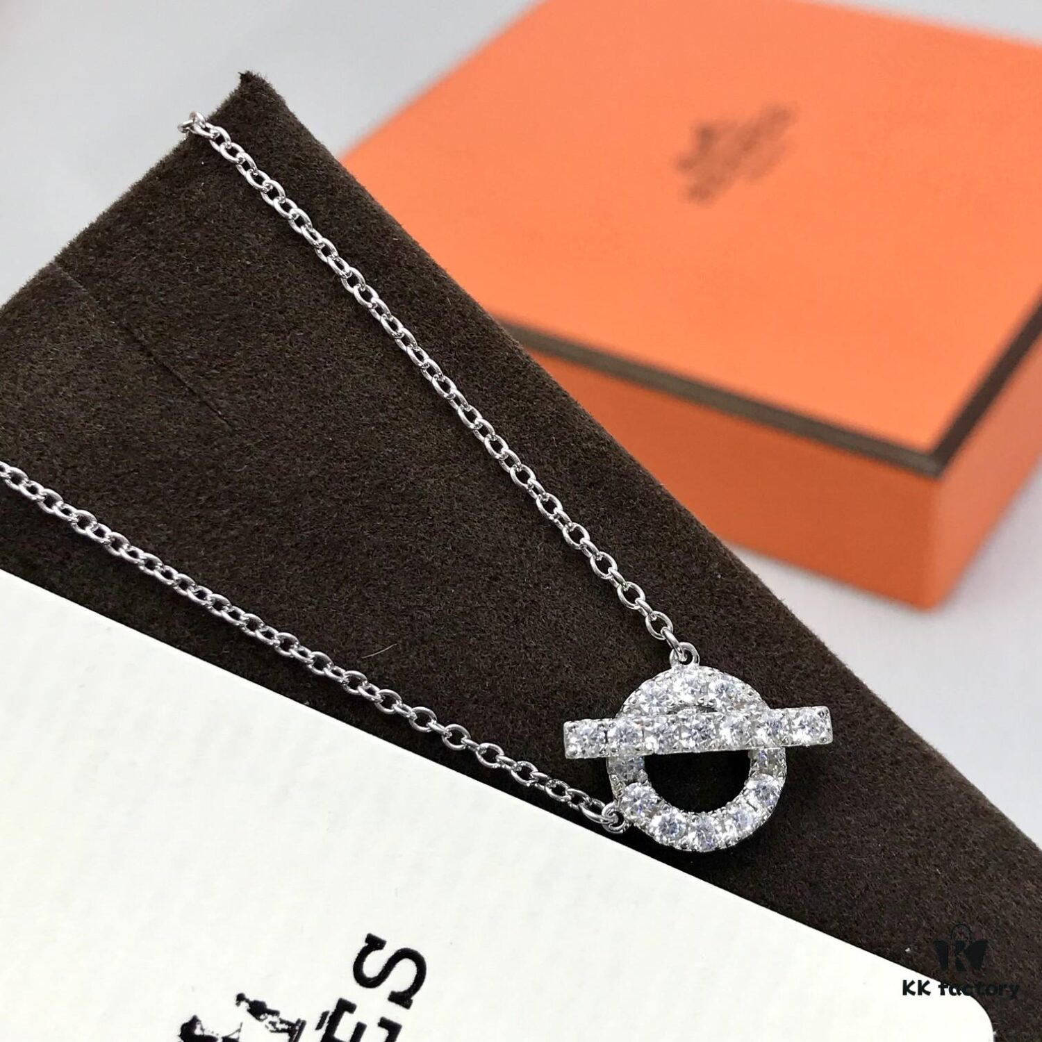 692fcc4999f2d84055c89601 H Croisette Necklace - A Perfect Blend of Simplicity and Elegance