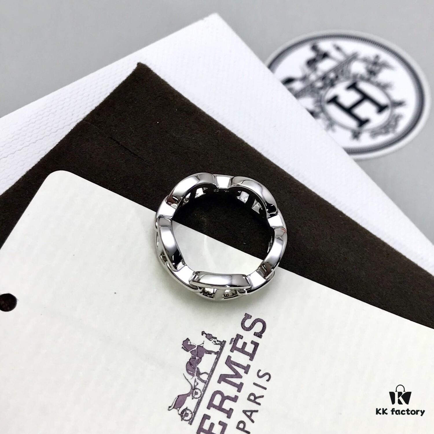 692fcc4c99f2d84055c89606 Hermes Pig Nose Ring – Hottest Online Sensation! The Most Sought-After ZG Stockout King, Extremely Hard to Find!