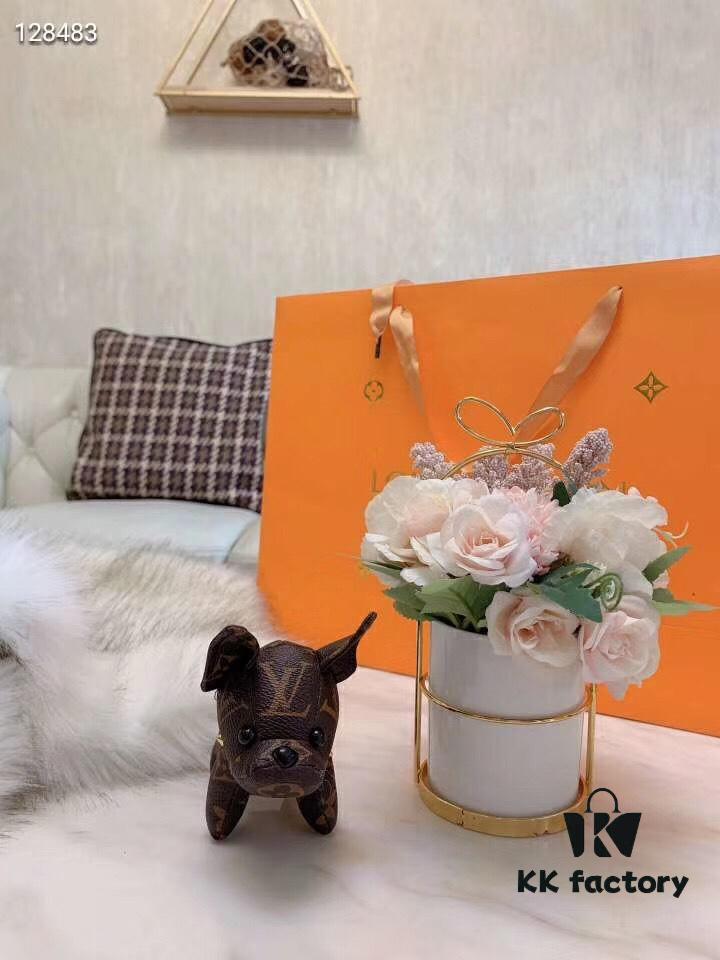 692fcc6b99f2d84055c8964d Louis Vuitton LV Dog Keychain Pendant Ornament - French Bulldog Design, Premium PU Leather with Polyester Fiber Filling, Imported Stainless Steel Hardware, Authentic Logo