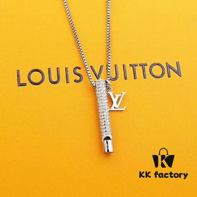 692fcc6e99f2d84055c89652 LV Crystal-Encrusted Whistle Necklace 💕 A Beautiful Accessory Perfect for Both Men and Women 💕 LV Truly Understands People's Desires 💕 This Necklace is Absolutely Breathtaking 💕 Highly Recommended, The Wearing Effect is Even Better Than You Imagine