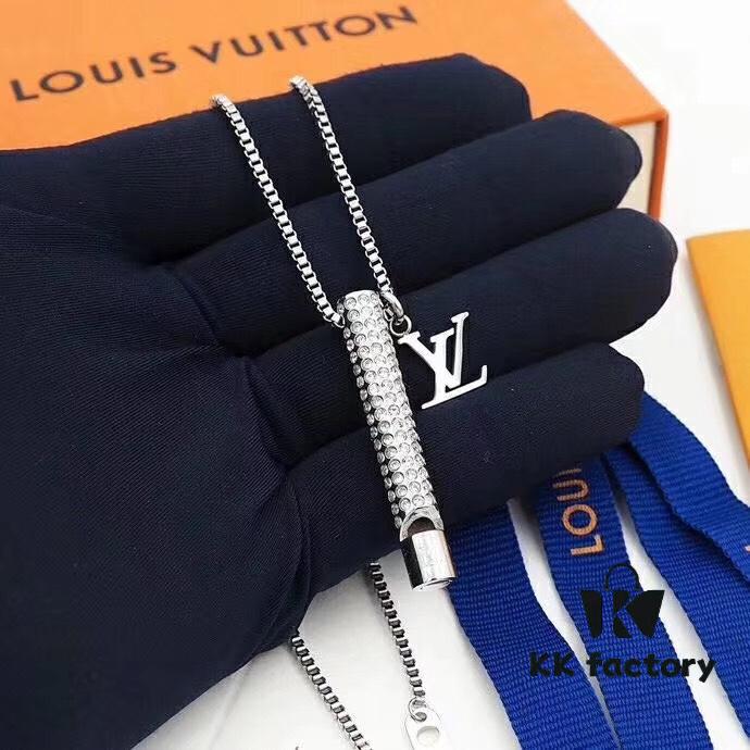 692fcc6e99f2d84055c89653 LV Crystal-Encrusted Whistle Necklace 💕 A Beautiful Accessory Perfect for Both Men and Women 💕 LV Truly Understands People's Desires 💕 This Necklace is Absolutely Breathtaking 💕 Highly Recommended, The Wearing Effect is Even Better Than You Imagine