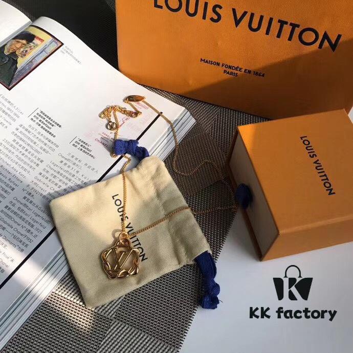 692fcc7299f2d84055c8965d LV Latest GARDEN LOUISE Circle League of Legends Collaboration Necklace