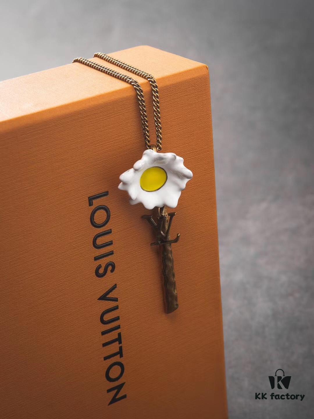 692fcc7799f2d84055c89664 Exclusive First Release: Kris Wu's Louis Vuitton Unisex Daisy Necklace from the 2020 Spring-Summer Runway Limited Gardening Collection (Counterpart Version, Open for Comparison), In-Stock at Boutiques