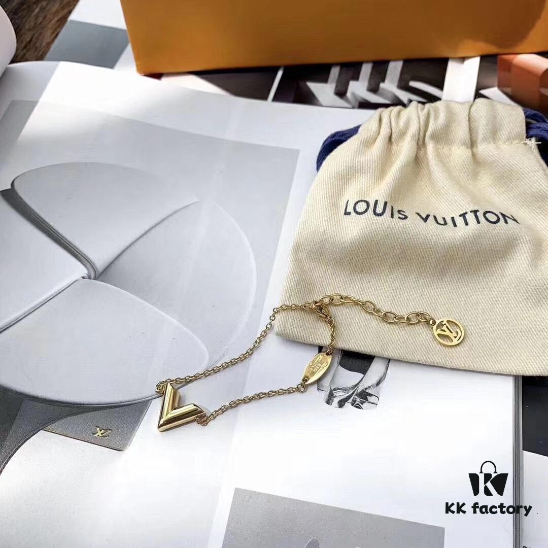 692fcc7f99f2d84055c89677 Stunning LV Louis Vuitton Necklace and V-Shaped Bracelet, High-End Custom Original Design, 18K Gold-Plated Craftsmanship, Store Version, One-to-One Replication, Elegant and Refined, Versatile and Sophisticated