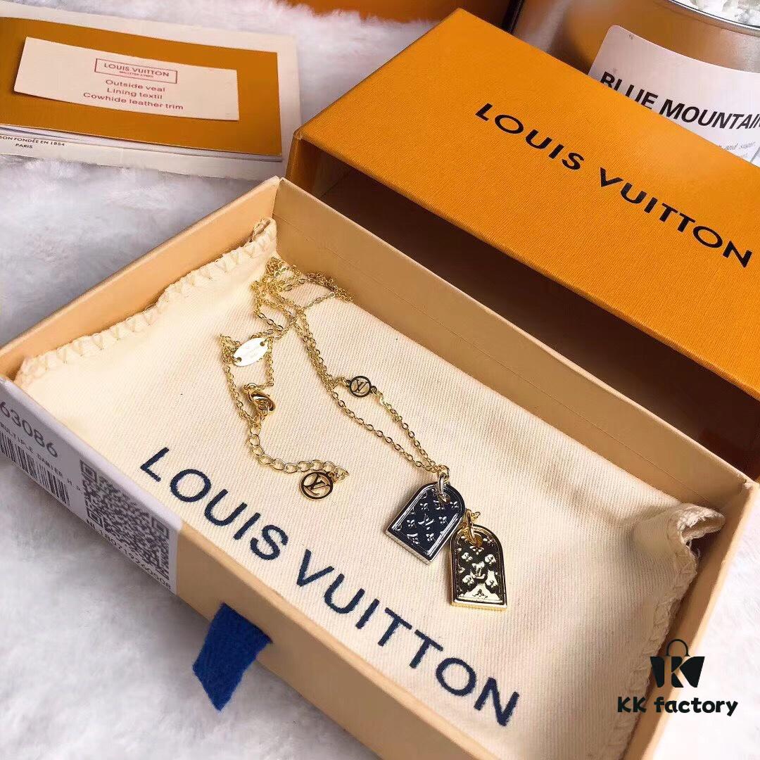 692fccb899f2d84055c896e6 Louis Vuitton LV Japan New Arrival Bicolor Pendant Necklace